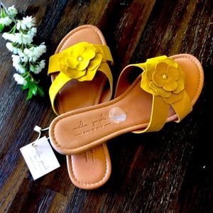 Mila Paoli sandals 8.5 M NWT